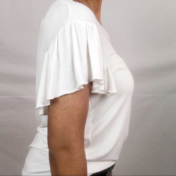 NWT Chaser Ivory White Flutter Ruffle Sleeve Tee Medium - Picture 4 of 5